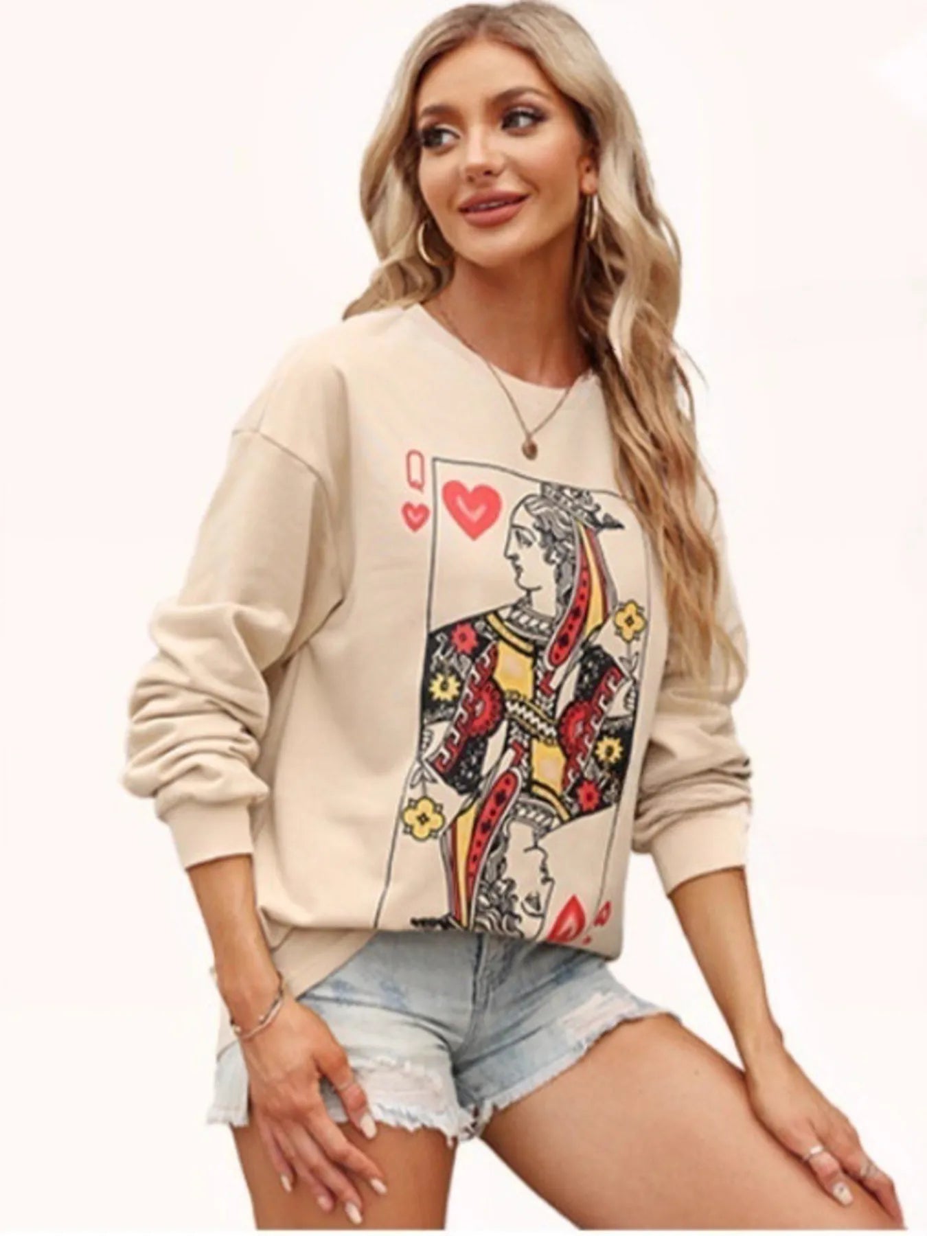 Queen of Hearts Playing Card Graphic Round Neck Sweatshirt