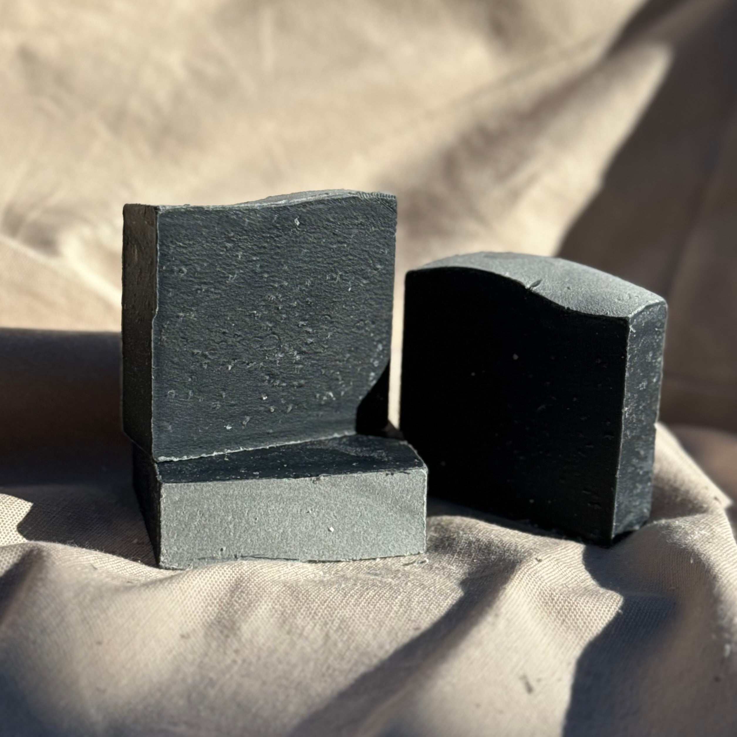 Detoxifying Charcoal Cleansing Bar