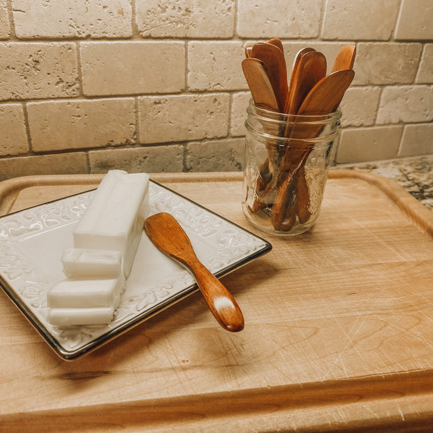 Onic Brands Wooden Butter Knife