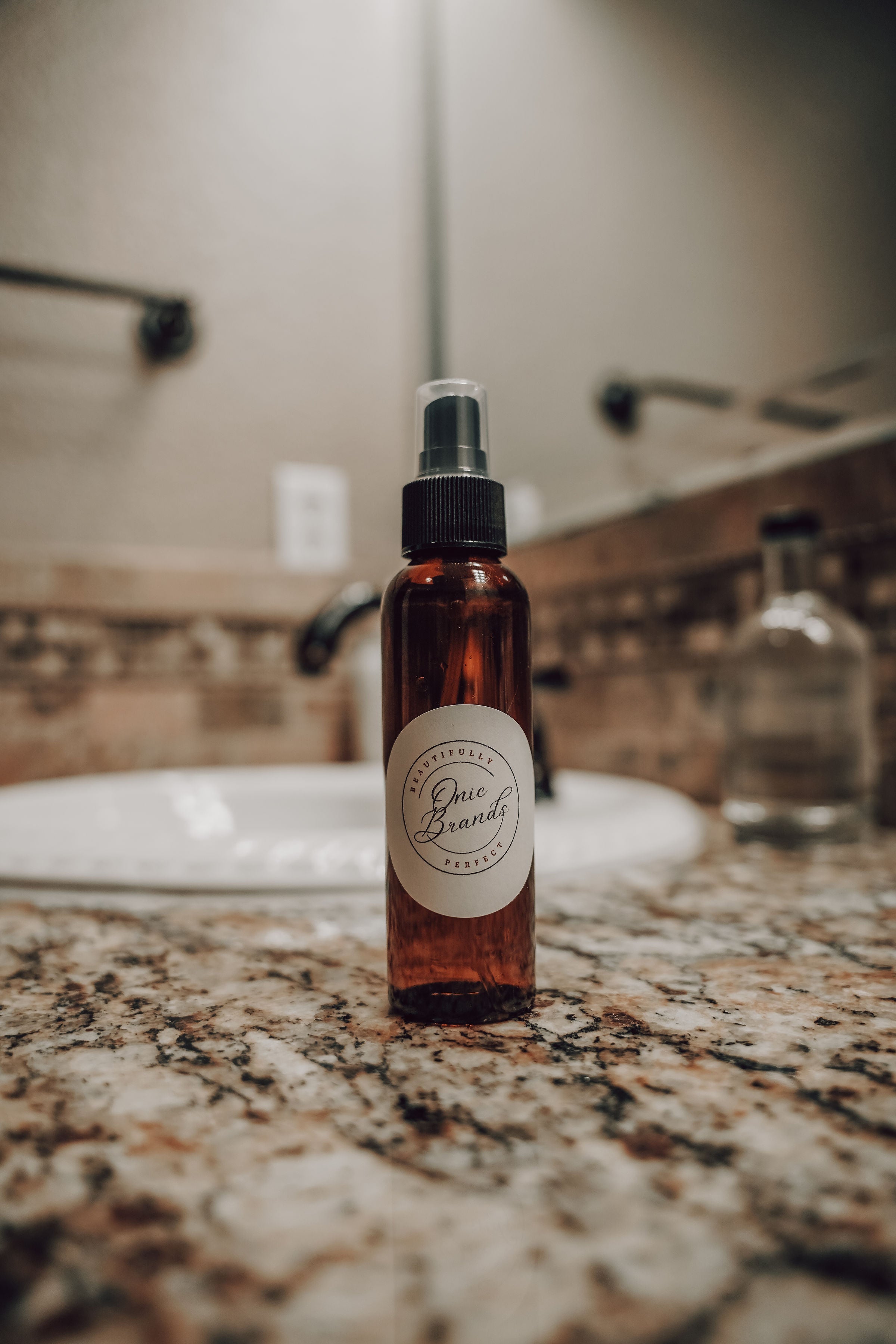 Onic Brands Eucalyptus Shower Spray