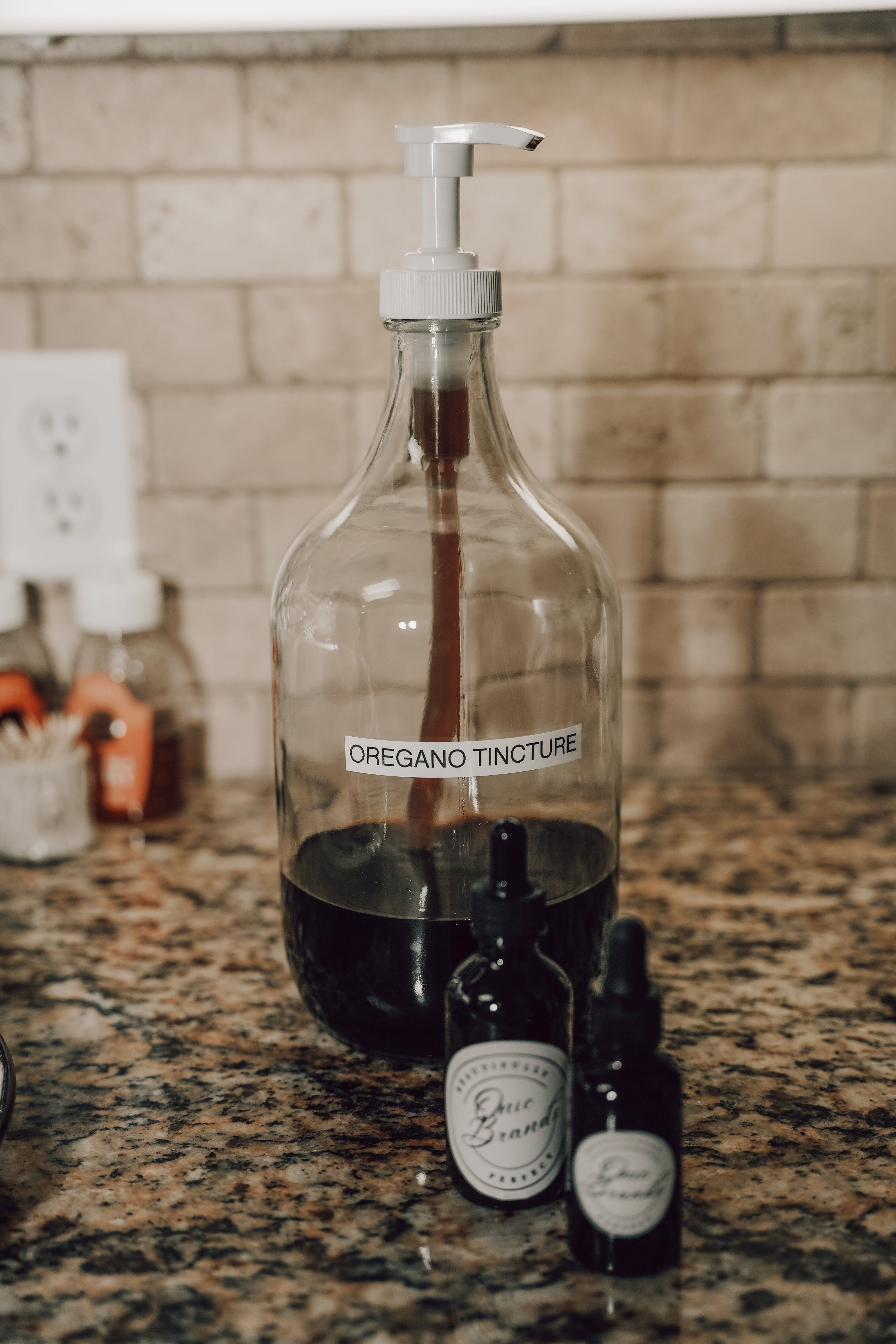 Onic Brands Elemental Oregano Tincture