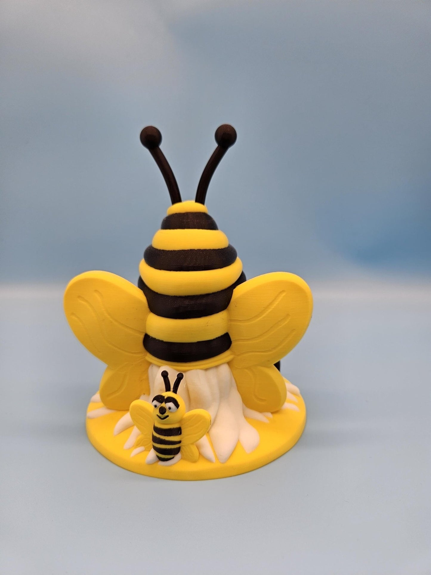 Cute Bee Gnome: Whimsical Garden Decor Perfect for Bee Lovers and Gnome Collectors! - Custom Crafting Alliance